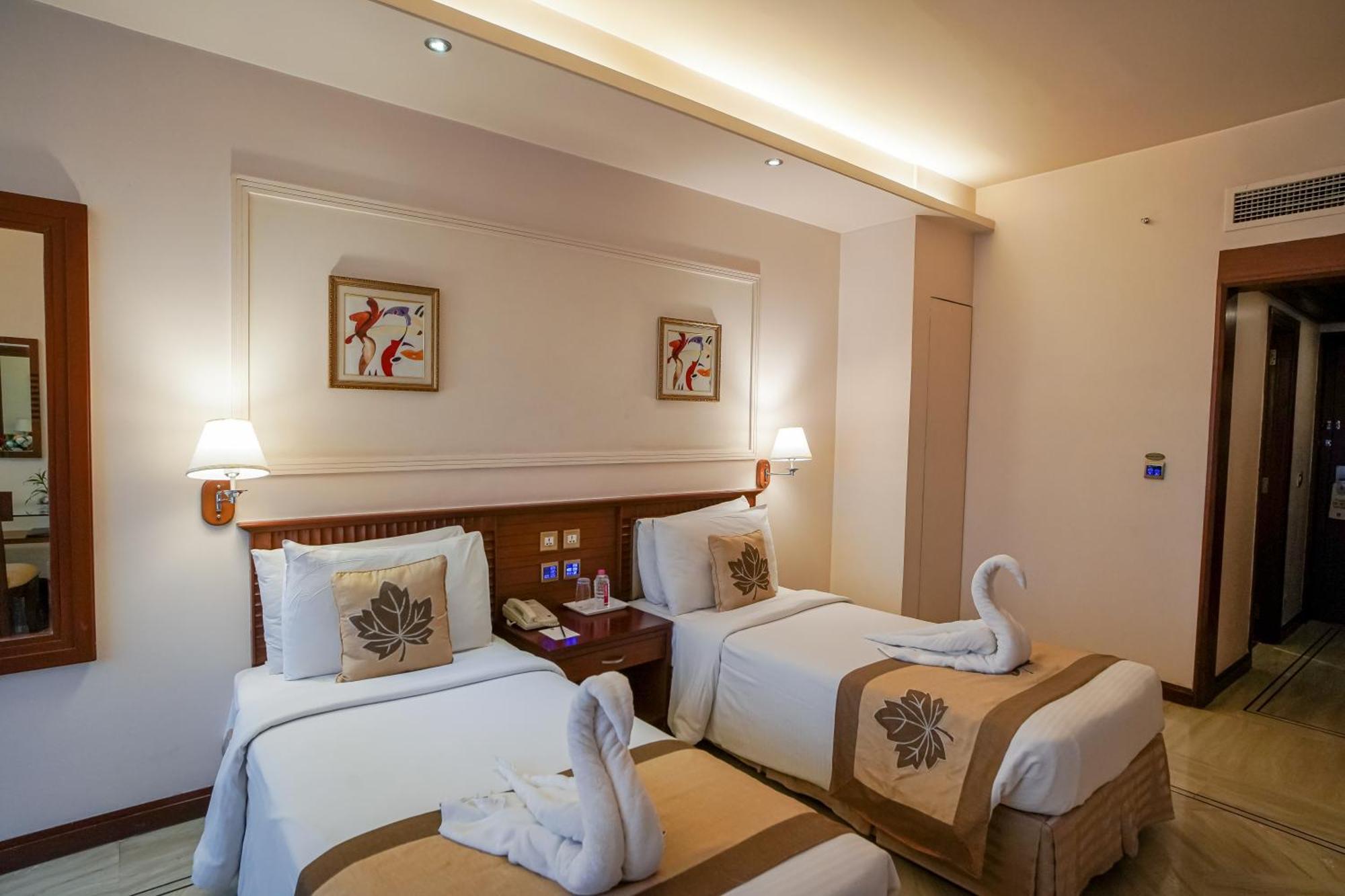 Clarion Bella Casa At Airport Hotel Jaipur Bagian luar foto