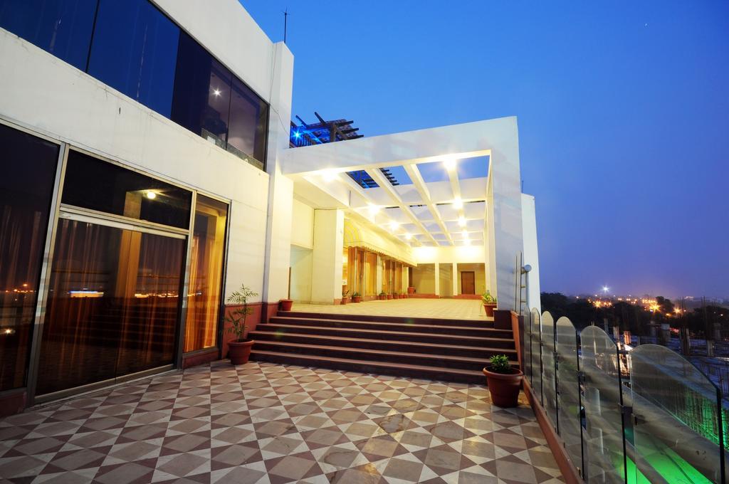 Clarion Bella Casa At Airport Hotel Jaipur Bagian luar foto