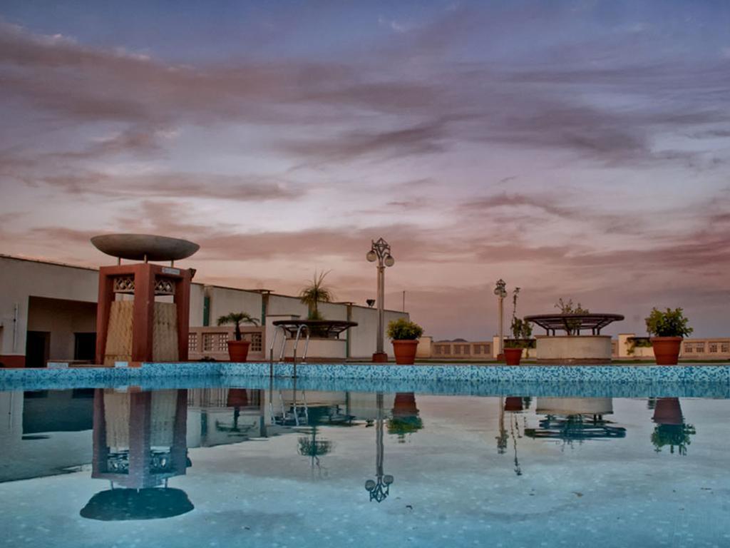 Clarion Bella Casa At Airport Hotel Jaipur Bagian luar foto